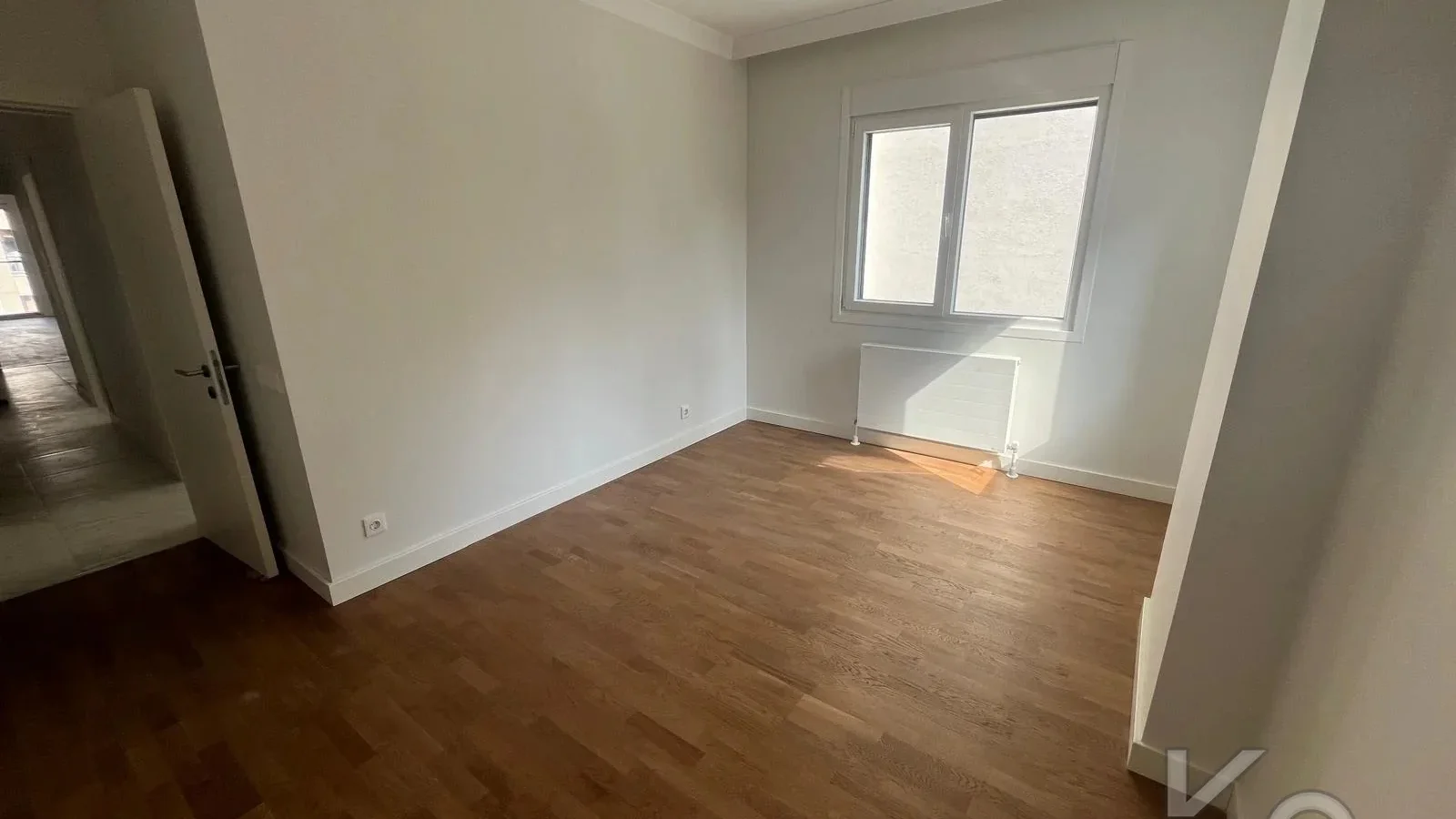 Laci̇vert Cadde Göztepe Tanzi̇mat'ta Balkonlu  95m² Net 3+1