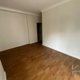Laci̇vert Cadde Göztepe Tanzi̇mat'ta Balkonlu  95m² Net 3+1