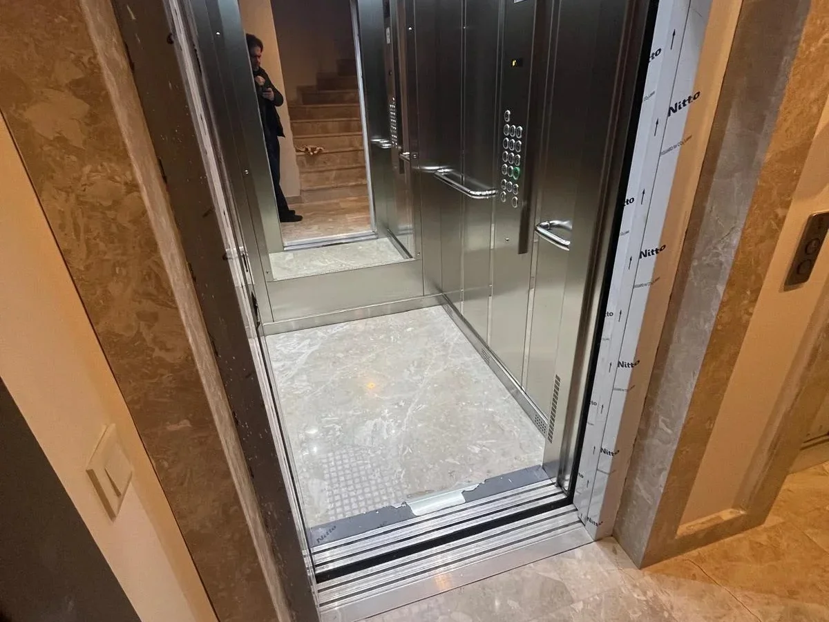 Laci̇vert Cadde Göztepe Tanzi̇mat'ta Balkonlu  95m² Net 3+1