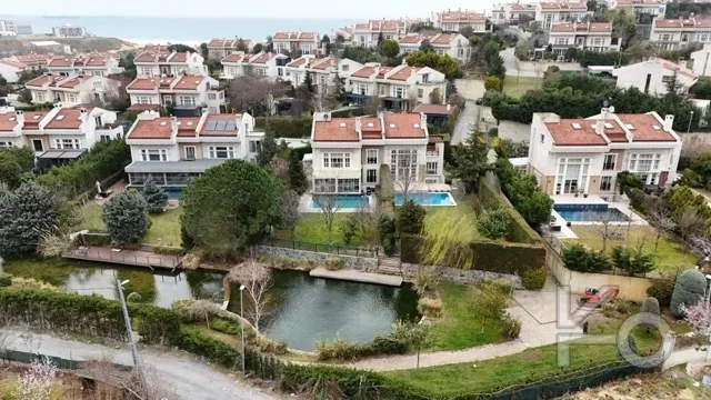 Rookz Fark Kumköy Marenegro Si̇tesi̇ 5+2 Satilik Vi̇lla
