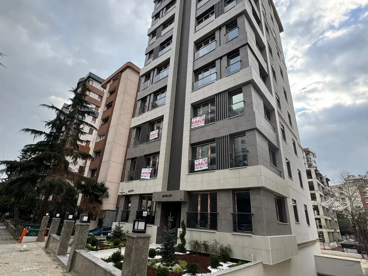 Laci̇vertcadde Erenköy'de Bağdat Cad.yakin Sifir 75m² Net 2+1