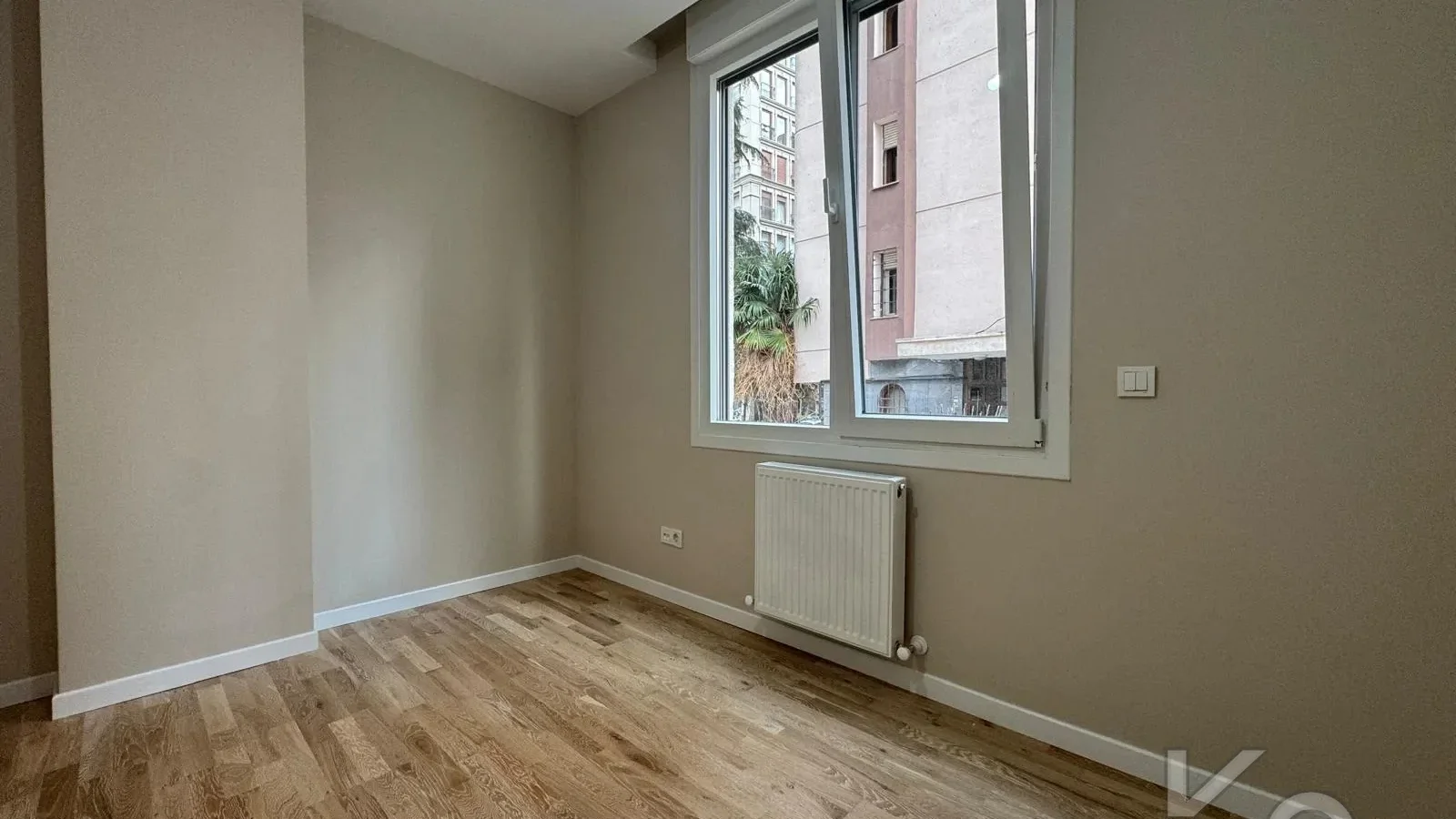 Laci̇vertcadde Erenköy'de Bağdat Cad.yakin Sifir 75m² Net 2+1
