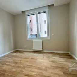 Laci̇vertcadde Erenköy'de Bağdat Cad.yakin Sifir 75m² Net 2+1
