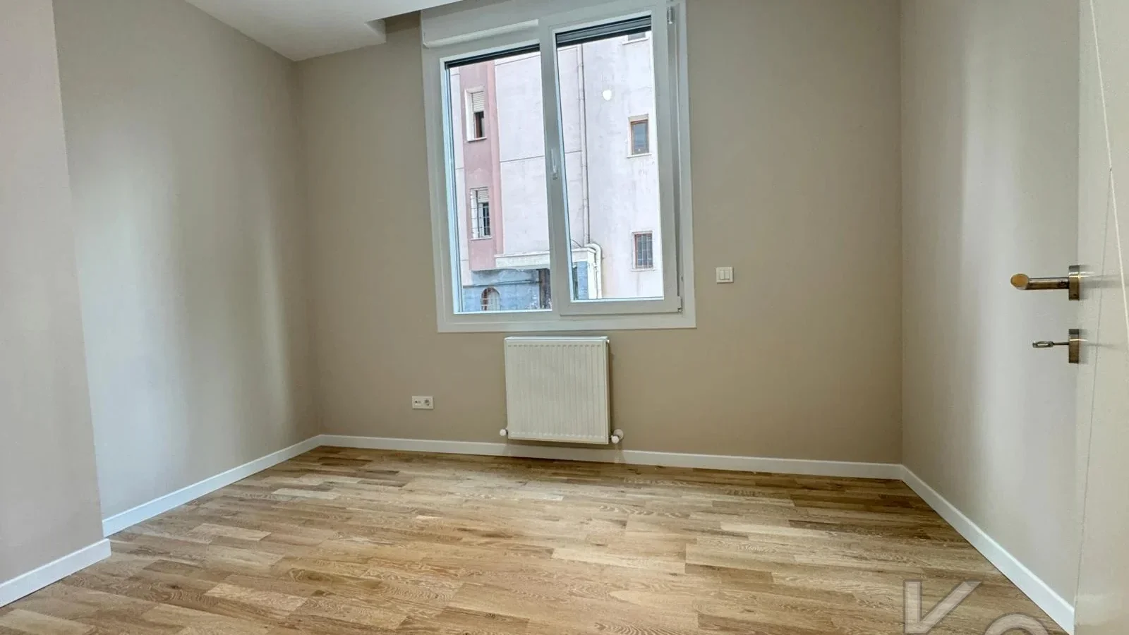 Laci̇vertcadde Erenköy'de Bağdat Cad.yakin Sifir 75m² Net 2+1