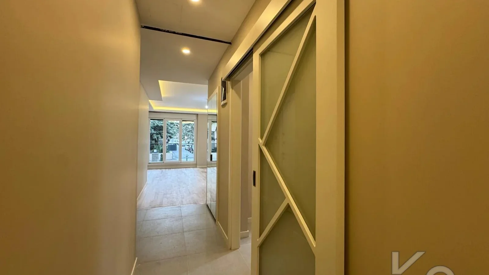 Laci̇vertcadde Erenköy'de Bağdat Cad.yakin Sifir 75m² Net 2+1