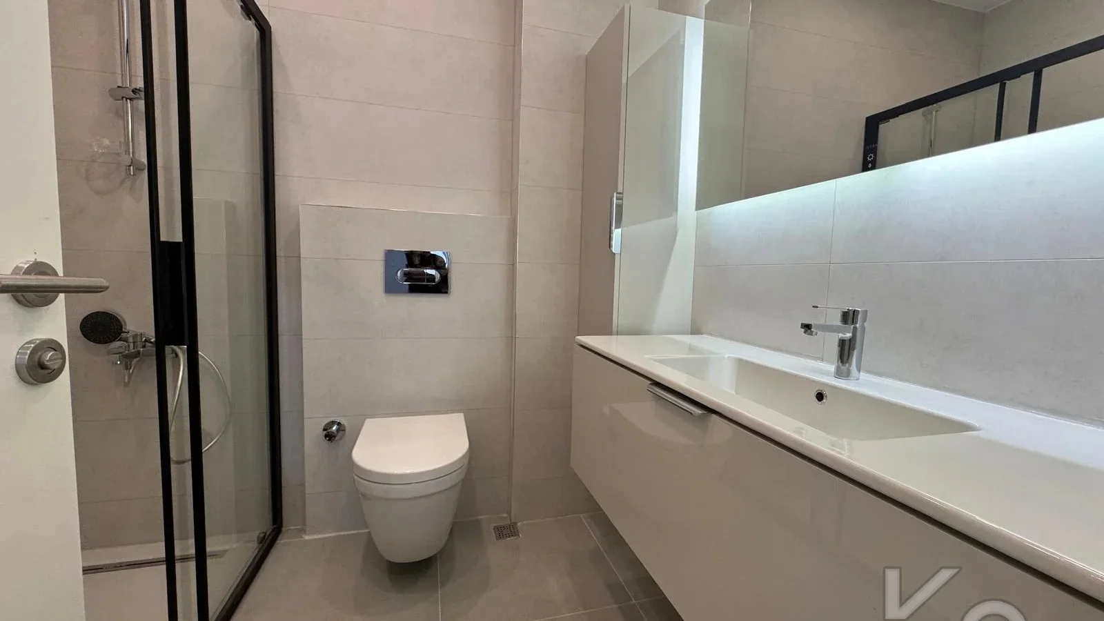 Laci̇vertcadde Erenköy'de Bağdat Cad.yakin Sifir 75m² Net 2+1