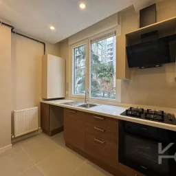Laci̇vertcadde Erenköy'de Bağdat Cad.yakin Sifir 75m² Net 2+1