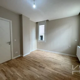 Laci̇vertcadde Erenköy'de Bağdat Cad.yakin Sifir 75m² Net 2+1