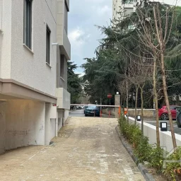 Laci̇vertcadde Erenköy'de Bağdat Cad.yakin Sifir 75m² Net 2+1