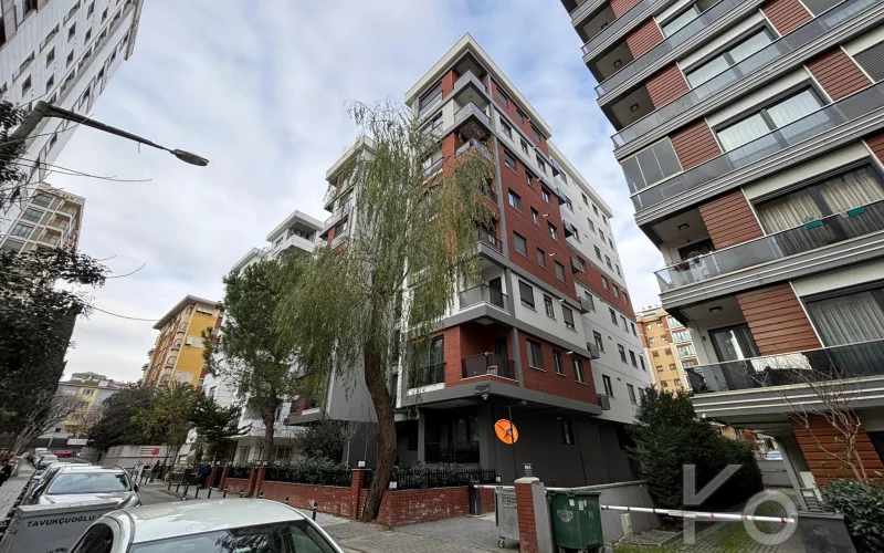 Laci̇vert Cadde Bağdat Caddesi̇ Yakini Akış Sokakta Yeni̇ Bi̇nada 3+1 90m² Net