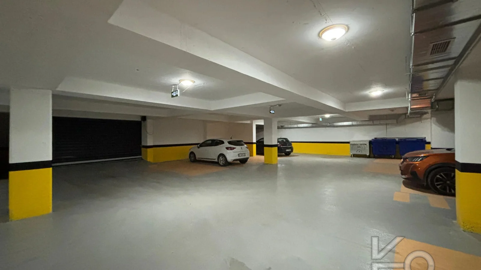 Laci̇vert Cadde Bağdat Caddesi̇ Yakini Akış Sokakta Yeni̇ Bi̇nada 3+1 90m² Net