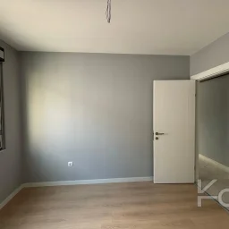 Laci̇vert Cadde Bağdat Caddesi̇ Yakini Akış Sokakta Yeni̇ Bi̇nada 3+1 90m² Net