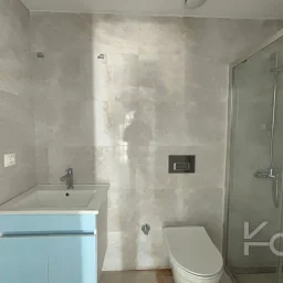 Laci̇vert Cadde Bağdat Caddesi̇ Yakini Akış Sokakta Yeni̇ Bi̇nada 3+1 90m² Net