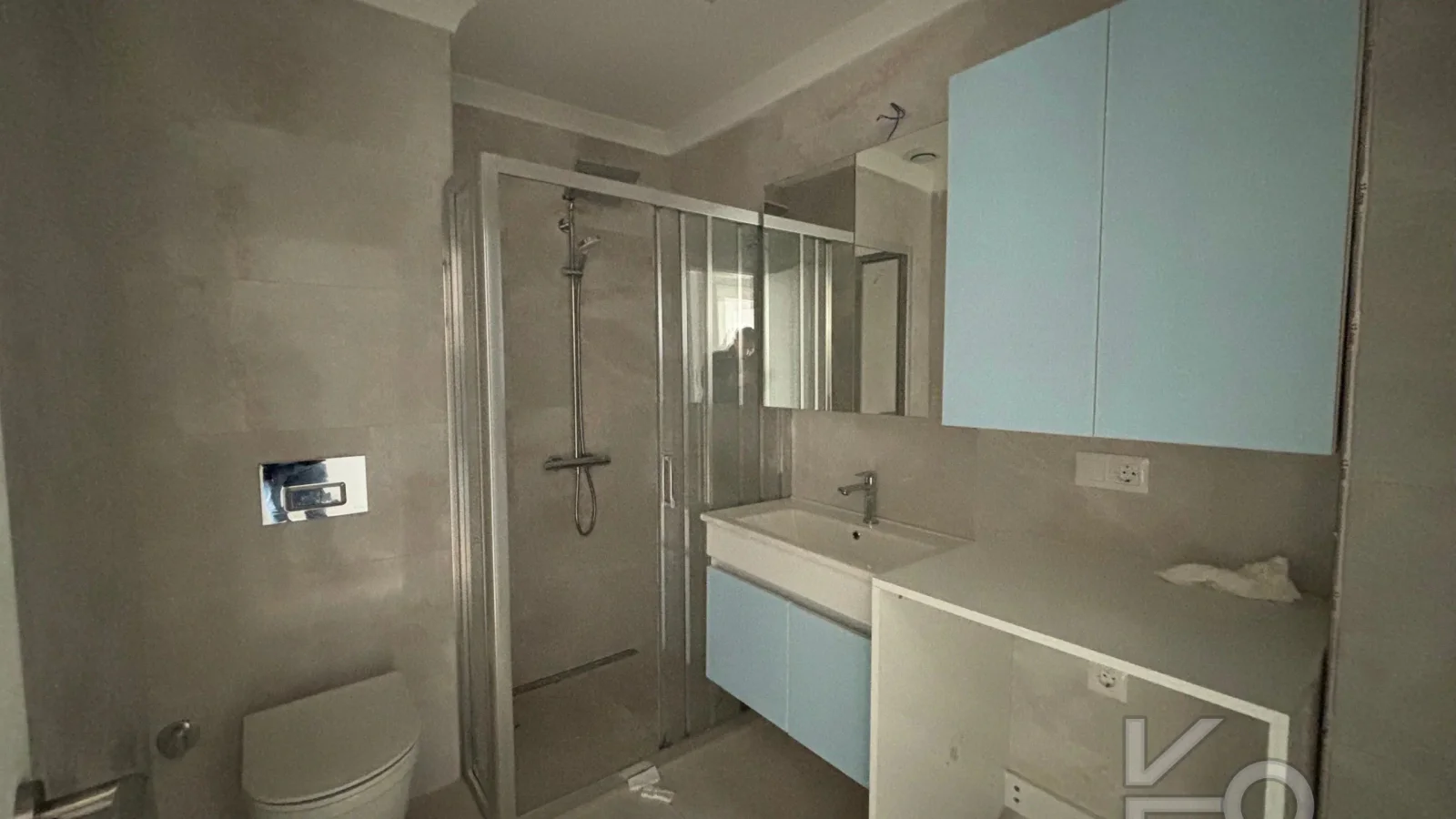 Laci̇vert Cadde Bağdat Caddesi̇ Yakini Akış Sokakta Yeni̇ Bi̇nada 3+1 90m² Net