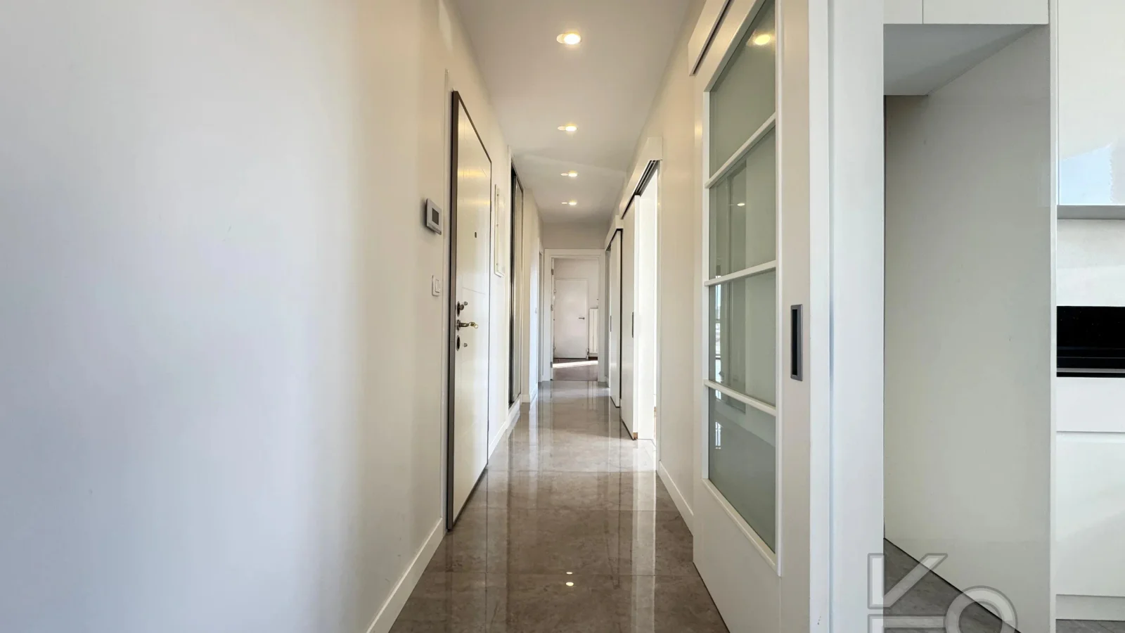 Academy Suadiye Marmaray Ve Bağdat Caddesi Yakını Balkonlu 100m2 Net 3+1