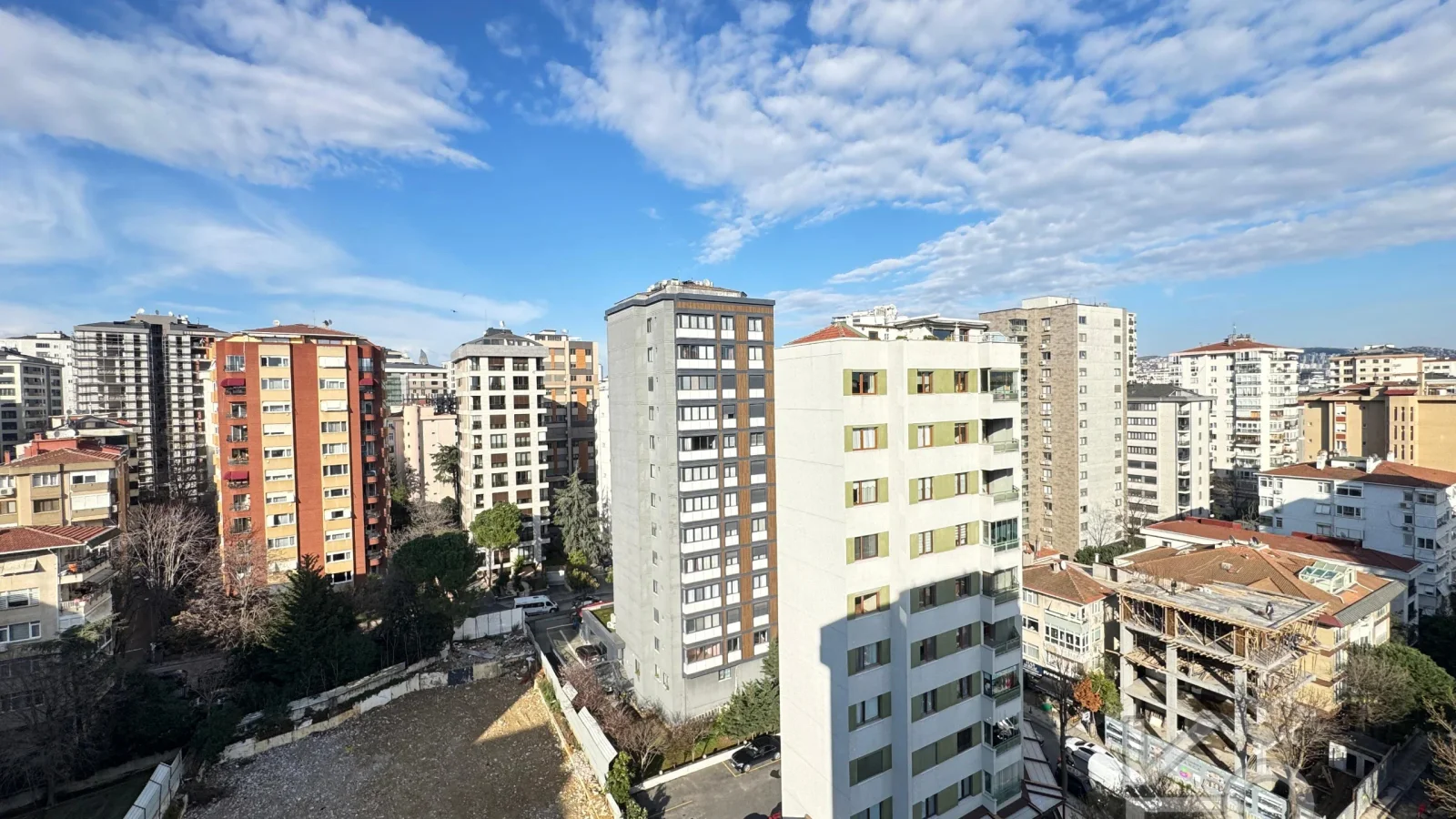 Academy Suadiye Marmaray Ve Bağdat Caddesi Yakını Balkonlu 100m2 Net 3+1