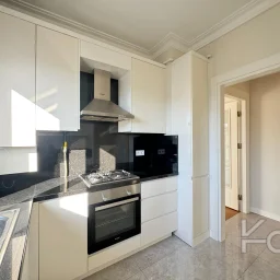 Academy Suadiye Marmaray Ve Bağdat Caddesi Yakını Balkonlu 100m2 Net 3+1