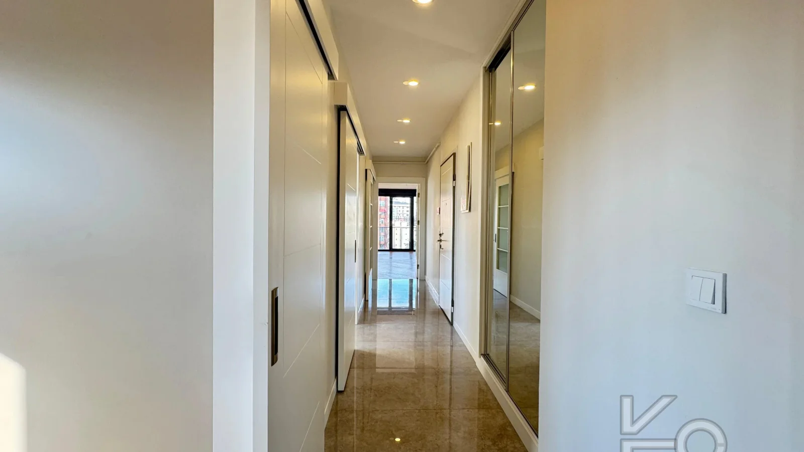 Academy Suadiye Marmaray Ve Bağdat Caddesi Yakını Balkonlu 100m2 Net 3+1