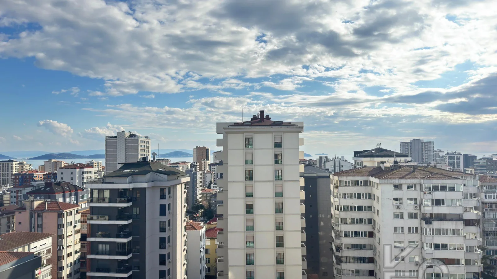 Academy Suadiye Marmaray Ve Bağdat Caddesi Yakını Balkonlu 100m2 Net 3+1