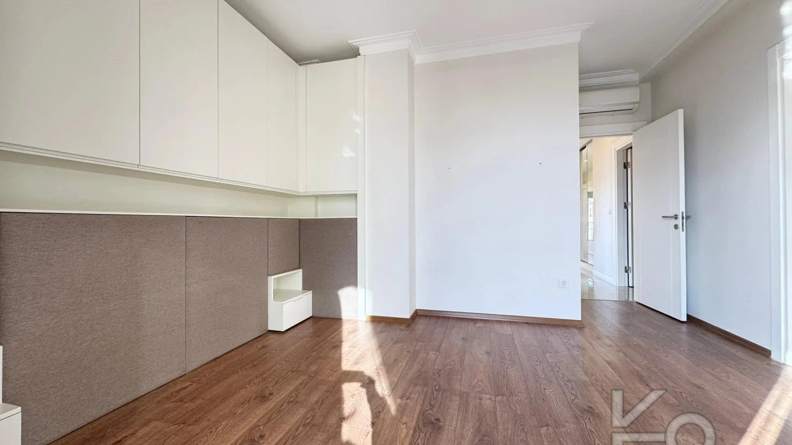 Academy Suadiye Marmaray Ve Bağdat Caddesi Yakını Balkonlu 100m2 Net 3+1
