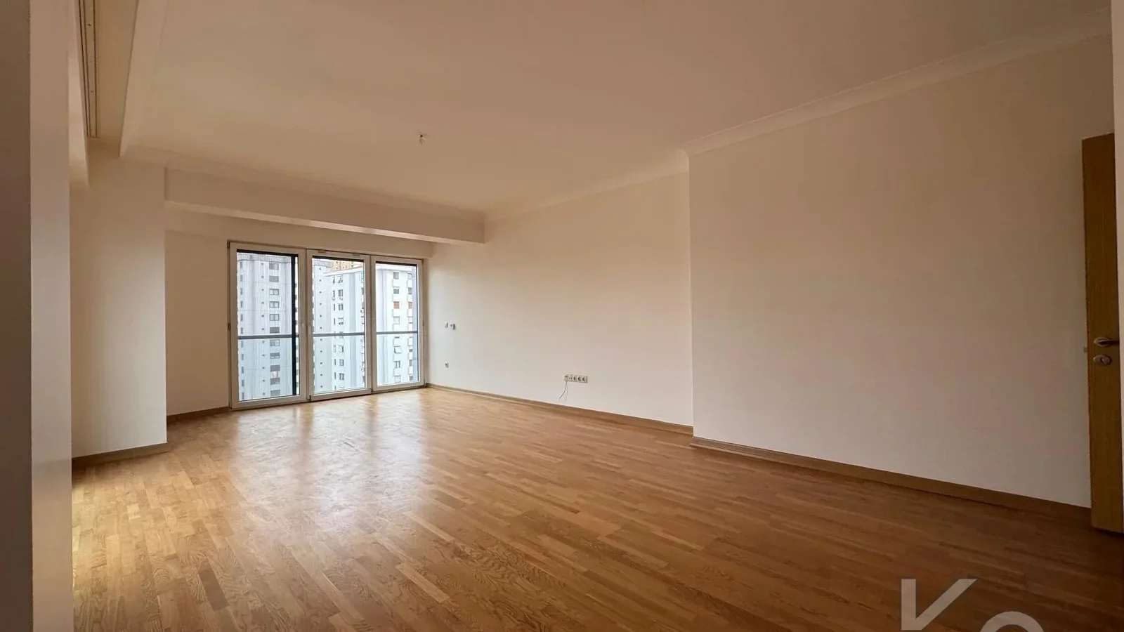 Laci̇vert Cadde Taşmektep'de 7/24 Güvenli̇k Açik Yüzme Havuzlu 100 M² 3+1