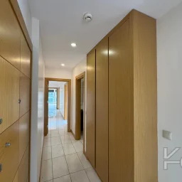 Laci̇vert Cadde Taşmektep'de 7/24 Güvenli̇k Açik Yüzme Havuzlu 100 M² 3+1