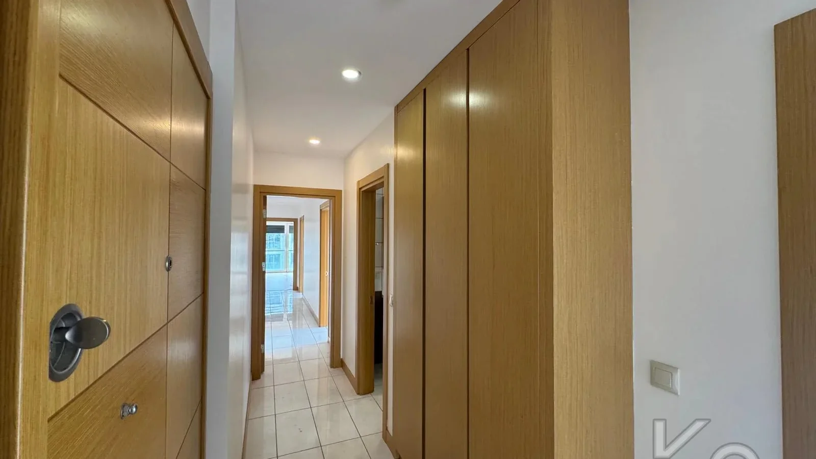 Laci̇vert Cadde Taşmektep'de 7/24 Güvenli̇k Açik Yüzme Havuzlu 100 M² 3+1