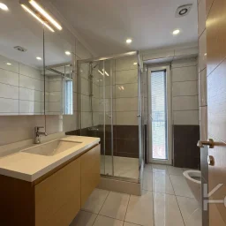Laci̇vert Cadde Taşmektep'de 7/24 Güvenli̇k Açik Yüzme Havuzlu 100 M² 3+1