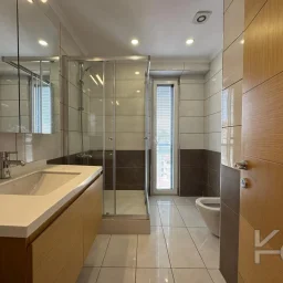 Laci̇vert Cadde Taşmektep'de 7/24 Güvenli̇k Açik Yüzme Havuzlu 100 M² 3+1
