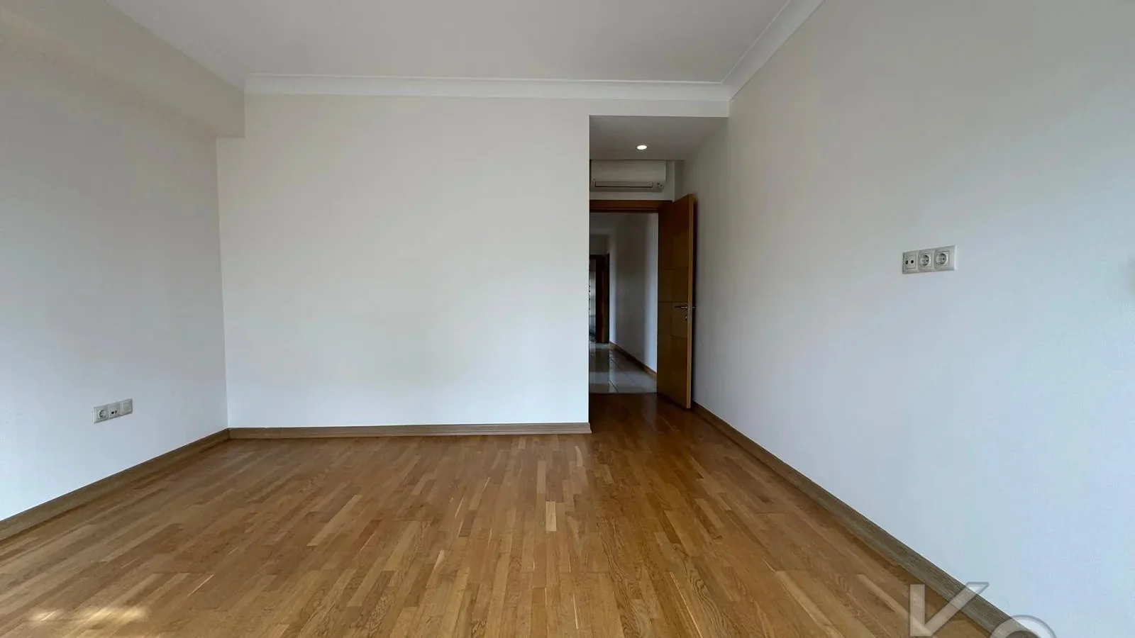 Laci̇vert Cadde Taşmektep'de 7/24 Güvenli̇k Açik Yüzme Havuzlu 100 M² 3+1