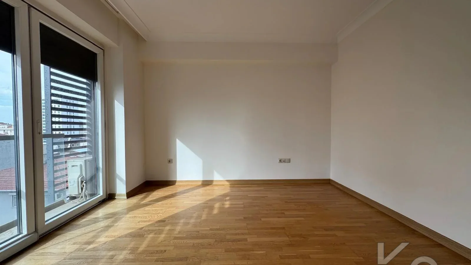 Laci̇vert Cadde Taşmektep'de 7/24 Güvenli̇k Açik Yüzme Havuzlu 100 M² 3+1