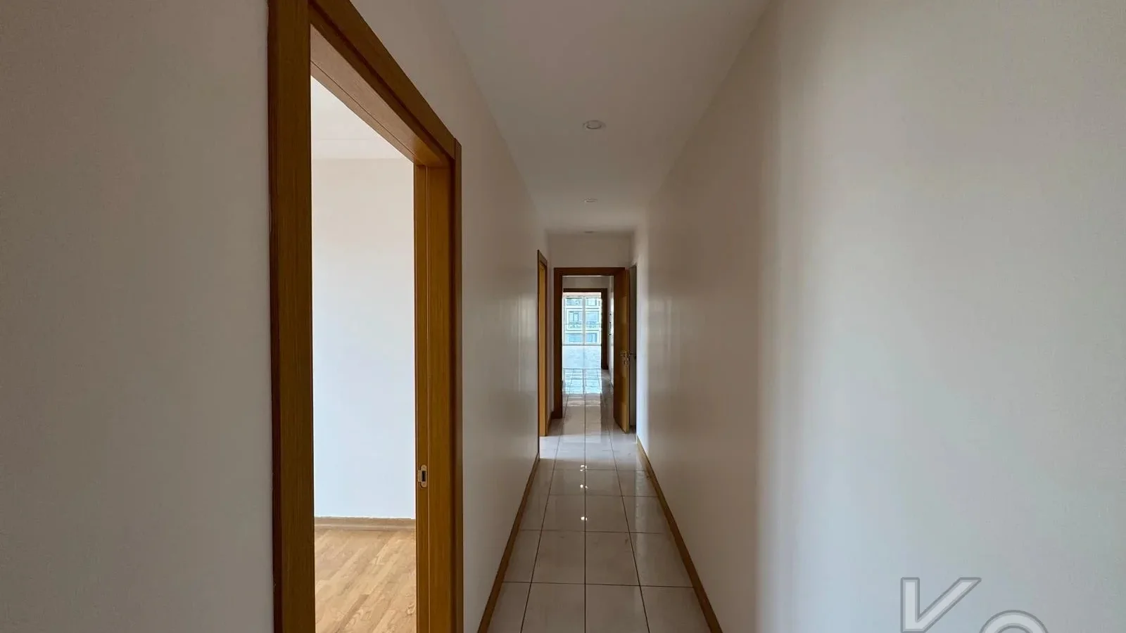 Laci̇vert Cadde Taşmektep'de 7/24 Güvenli̇k Açik Yüzme Havuzlu 100 M² 3+1