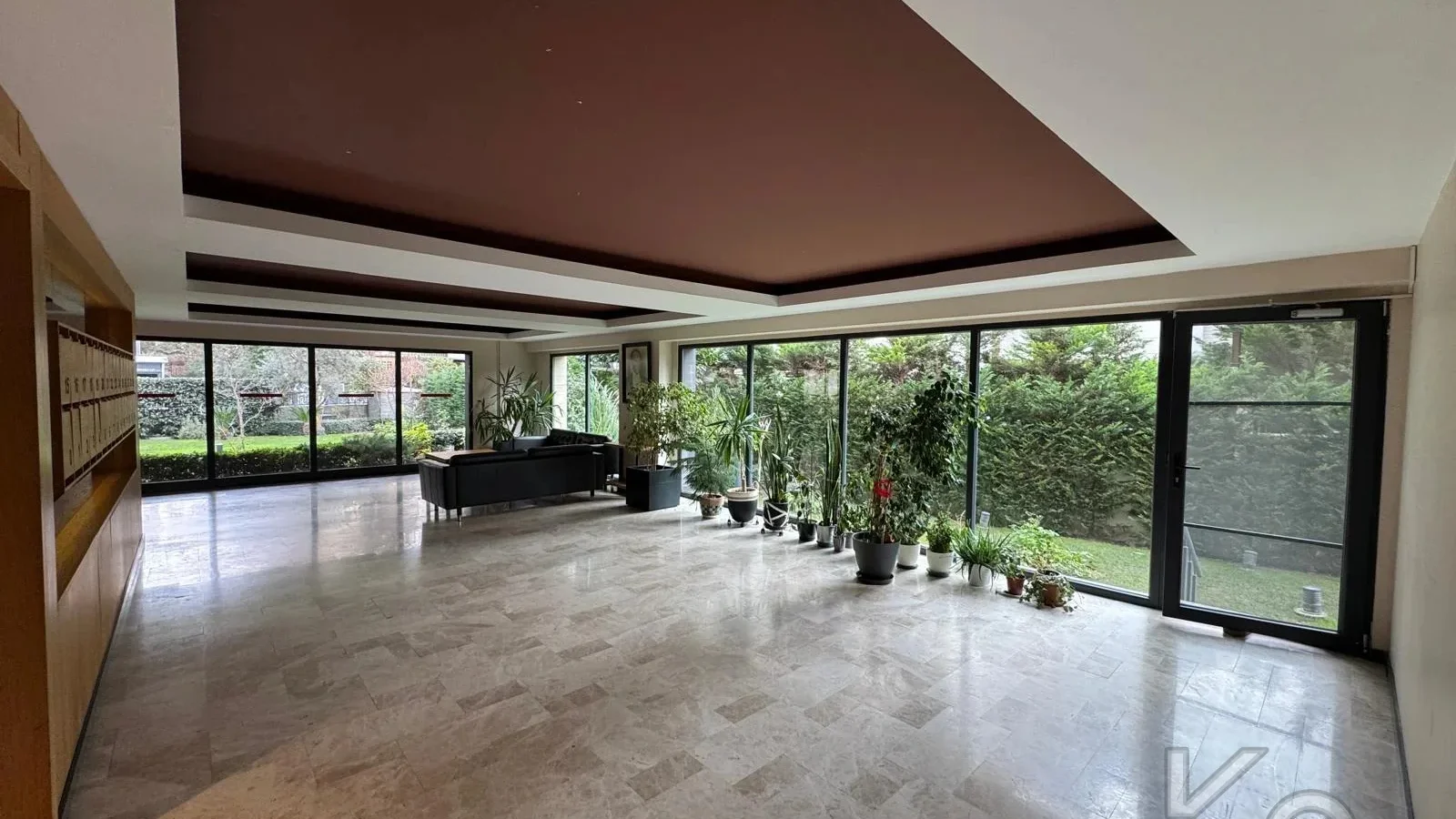 Laci̇vert Cadde Taşmektep'de 7/24 Güvenli̇k Açik Yüzme Havuzlu 100 M² 3+1