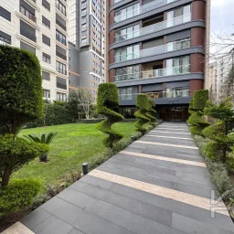 Laci̇vert Cadde Taşmektep'de 7/24 Güvenli̇k Açik Yüzme Havuzlu 100 M² 3+1