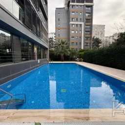 Laci̇vert Cadde Taşmektep'de 7/24 Güvenli̇k Açik Yüzme Havuzlu 100 M² 3+1