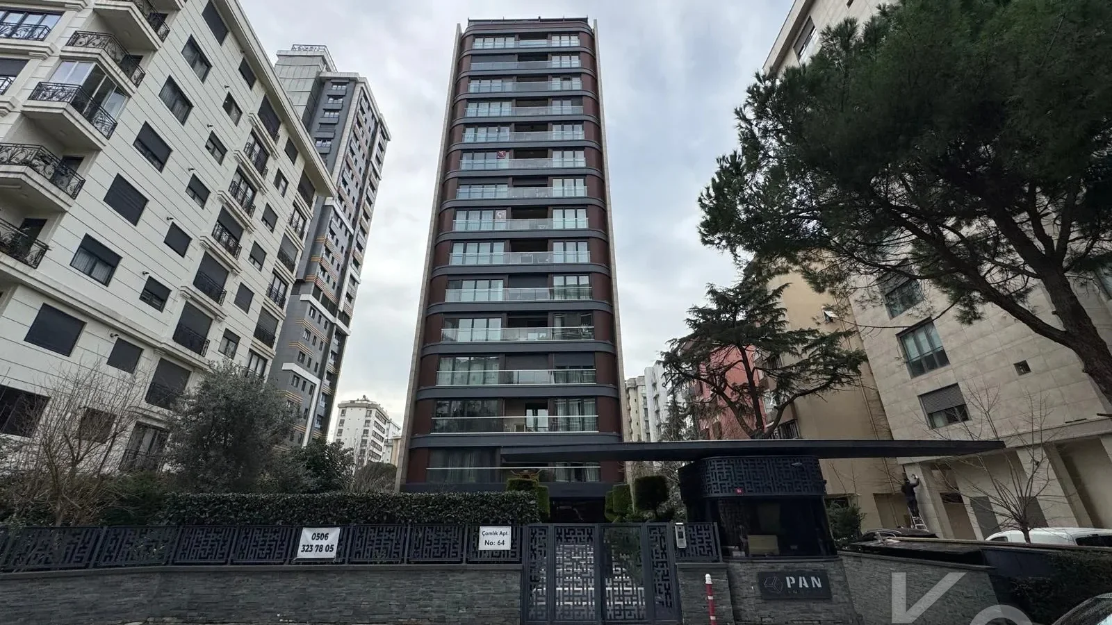 Laci̇vert Cadde Taşmektep'de 7/24 Güvenli̇k Açik Yüzme Havuzlu 100 M² 3+1