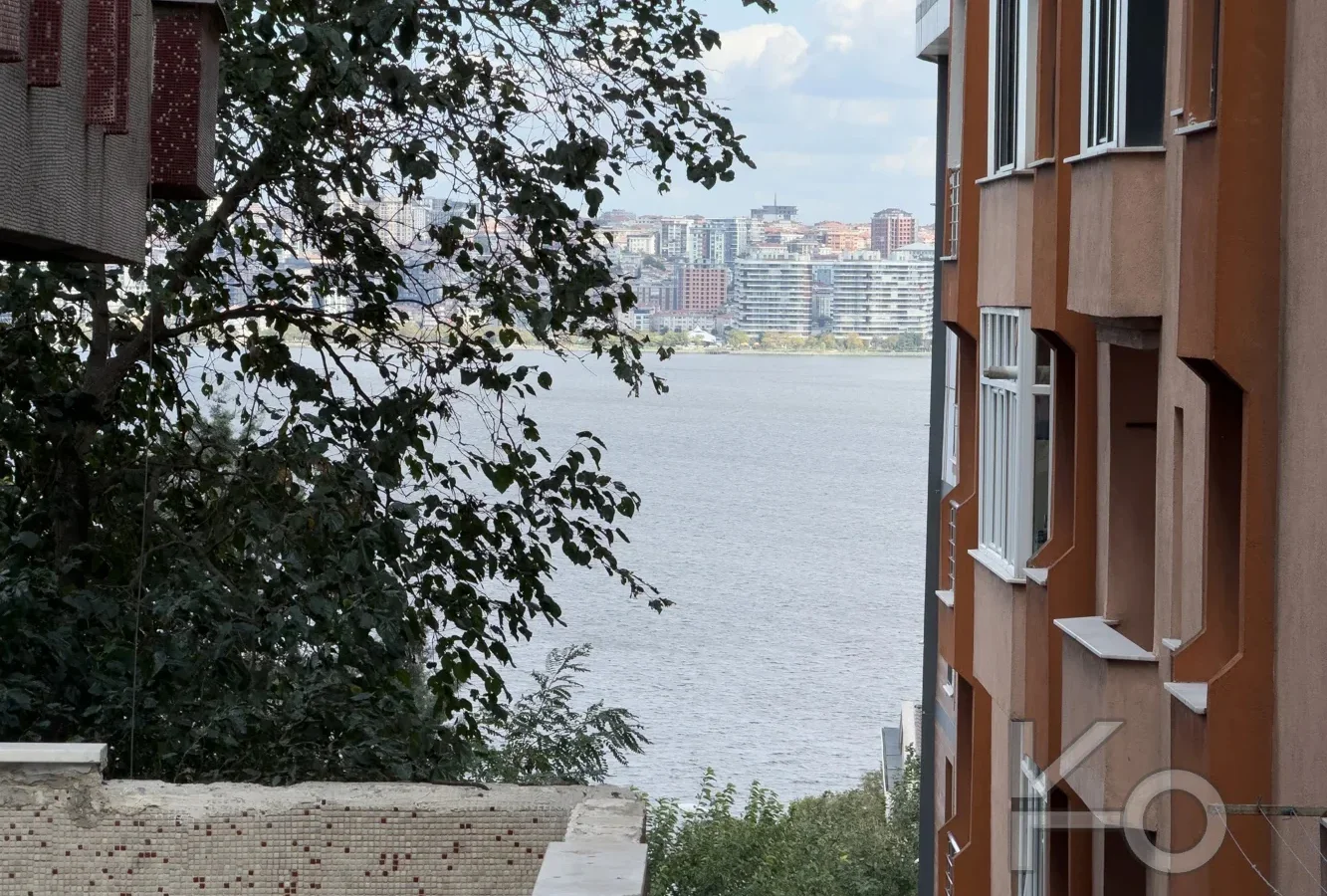 Rookz Fark Avcilar Göl Manzarali Bahçe Katinda 1+1 Satilik Dai̇re
