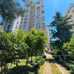 Laci̇vertcadde Bostanci'da Yatirim Firsati 80m² Net 2+1