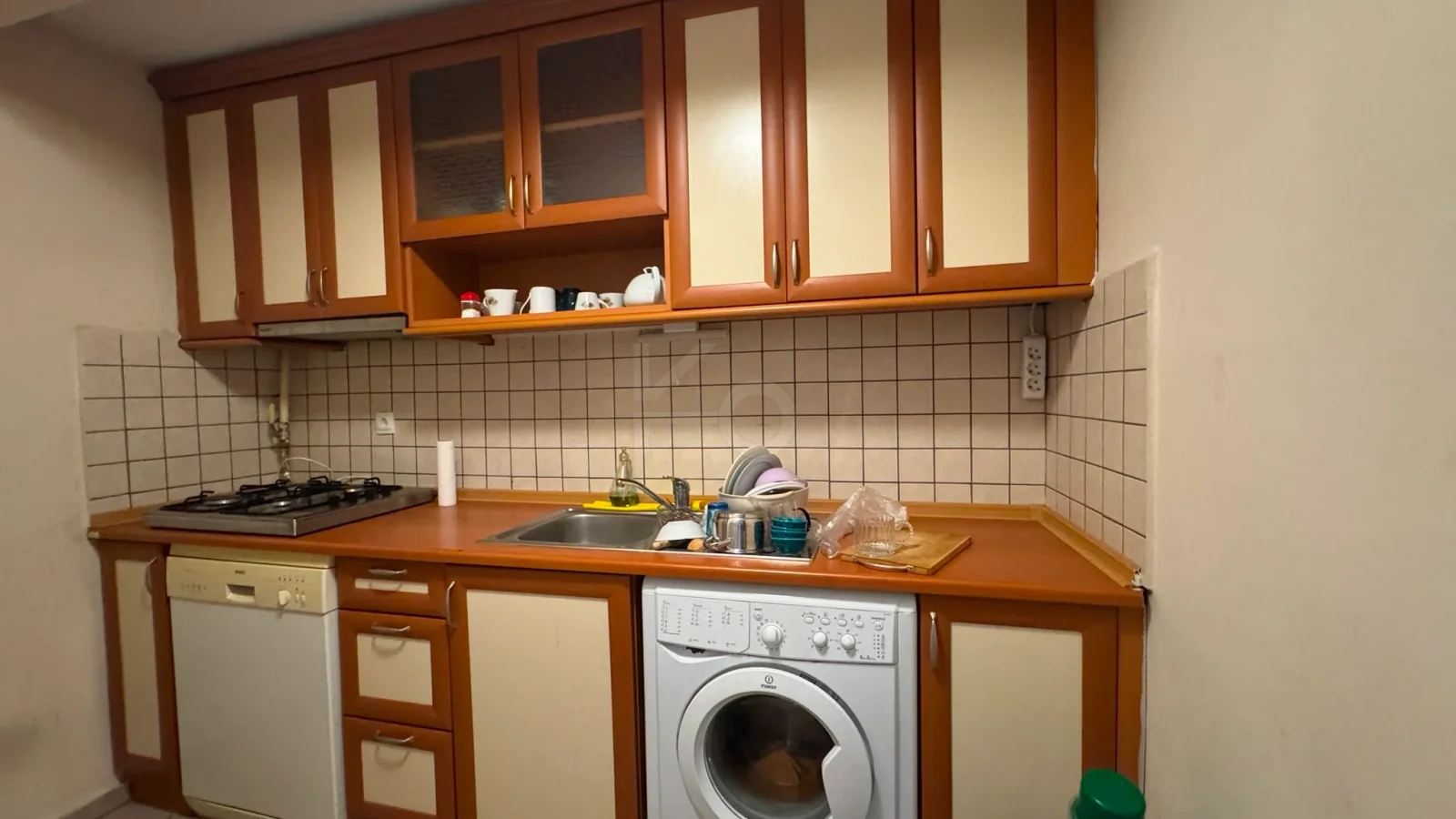 Laci̇vertcadde Bostanci'da Yatirim Firsati 80m² Net 2+1