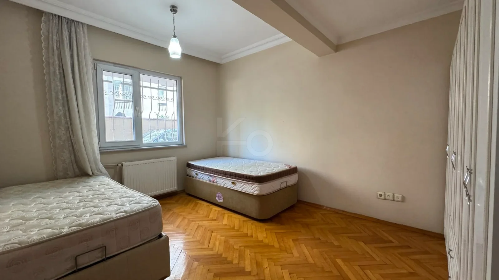 Laci̇vertcadde Bostanci'da Yatirim Firsati 80m² Net 2+1