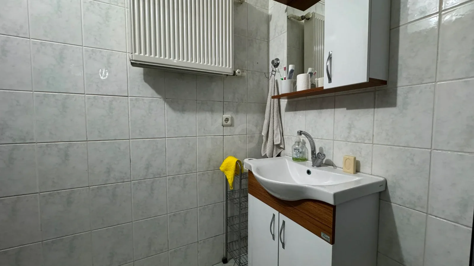 Laci̇vertcadde Bostanci'da Yatirim Firsati 80m² Net 2+1