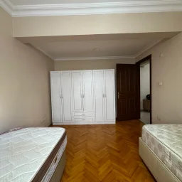Laci̇vertcadde Bostanci'da Yatirim Firsati 80m² Net 2+1
