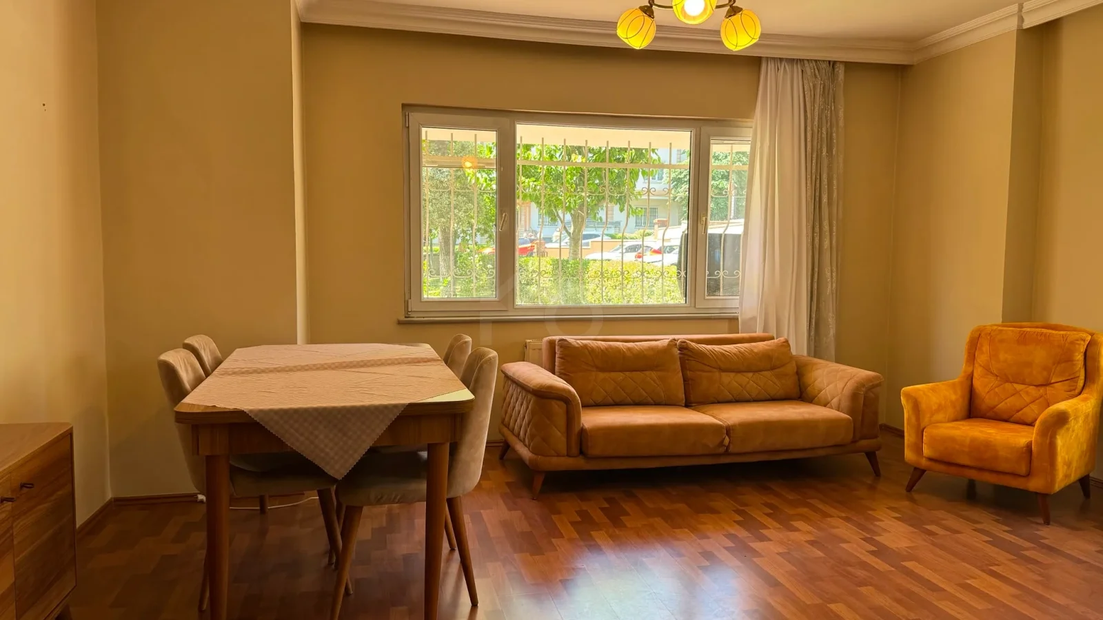 Laci̇vertcadde Bostanci'da Yatirim Firsati 80m² Net 2+1