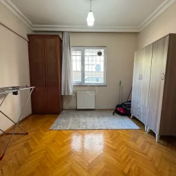 Laci̇vertcadde Bostanci'da Yatirim Firsati 80m² Net 2+1