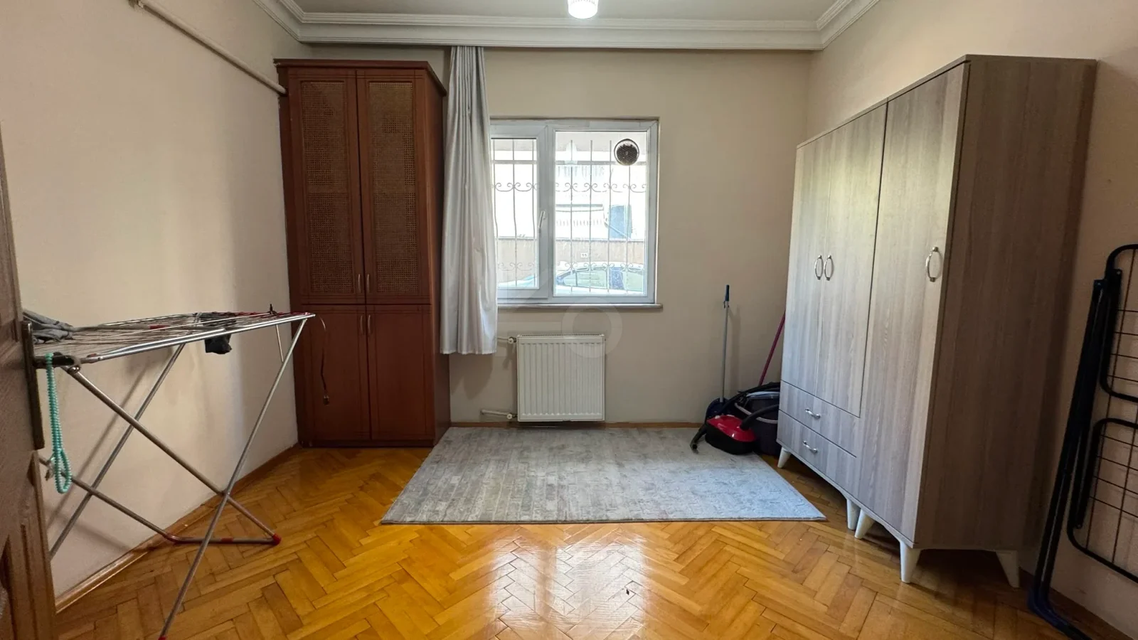 Laci̇vertcadde Bostanci'da Yatirim Firsati 80m² Net 2+1