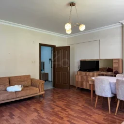 Laci̇vertcadde Bostanci'da Yatirim Firsati 80m² Net 2+1