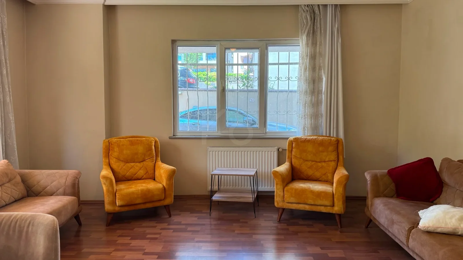 Laci̇vertcadde Bostanci'da Yatirim Firsati 80m² Net 2+1