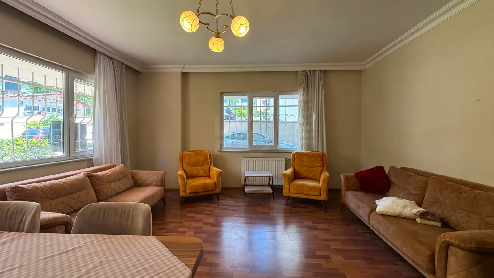 Laci̇vertcadde Bostanci'da Yatirim Firsati 80m² Net 2+1