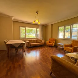 Laci̇vertcadde Bostanci'da Yatirim Firsati 80m² Net 2+1