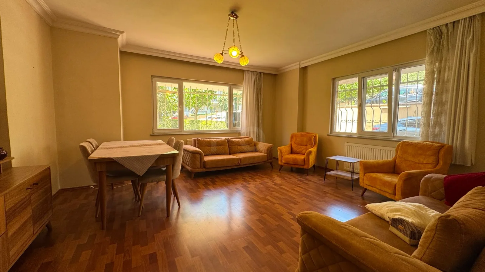 Laci̇vertcadde Bostanci'da Yatirim Firsati 80m² Net 2+1